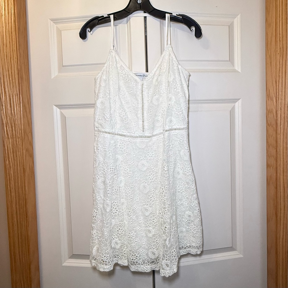Abercrombie & Fitch White Lace Spaghetti Strap Dress